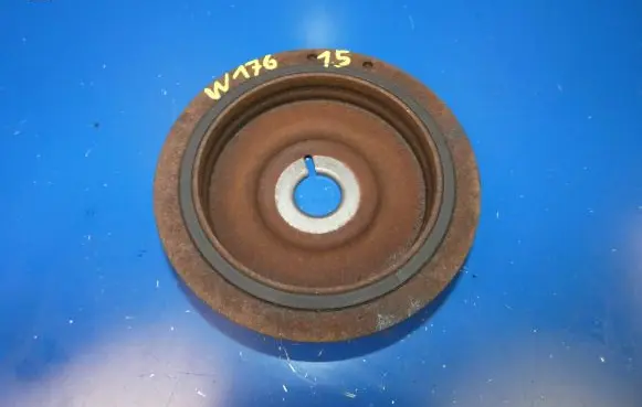 Mercedes-Benz A W176 Crankshaft pulley