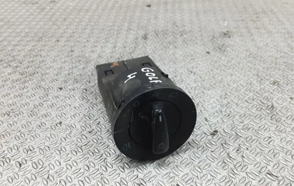 Volkswagen Golf IV Light switch 1C0941531
