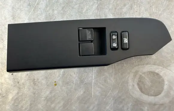 Toyota Auris E180 Electric window control switch 7423202E10