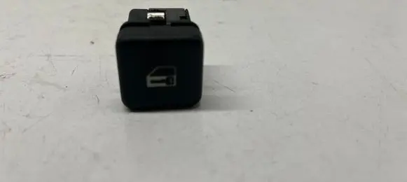 BMW 5 E39 Central locking switch button 8360826