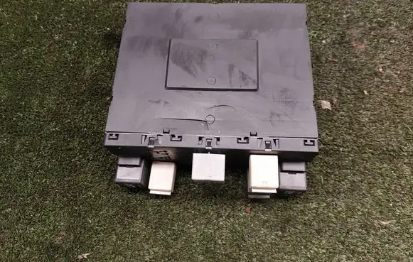 Volkswagen PASSAT B6 BSM Control unit 3C0937049 28022870