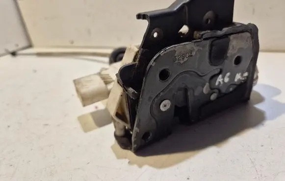 Audi A6 S6 C6 4F Front door lock 4F1837015