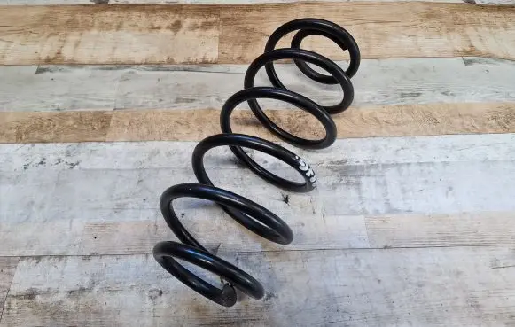 Toyota Yaris Rear coil spring