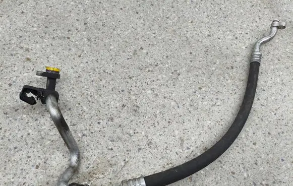 BMW 5 GT F07 Air conditioning (A/C) pipe/hose 16366711 9248521