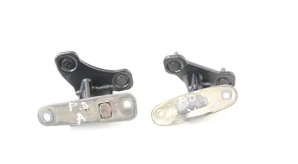 Mercedes-Benz E W212 Front door upper hinge 