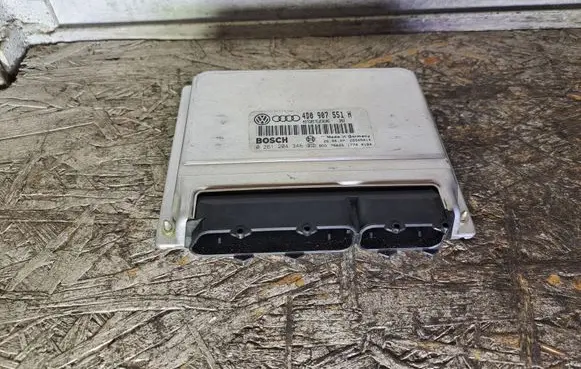 Audi A4 S4 B5 8D Engine control unit/module 4D0907551H 0261204346