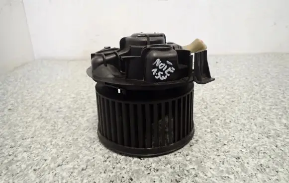 Nissan Note (E11) Windshield washer fluid reservoir/tank