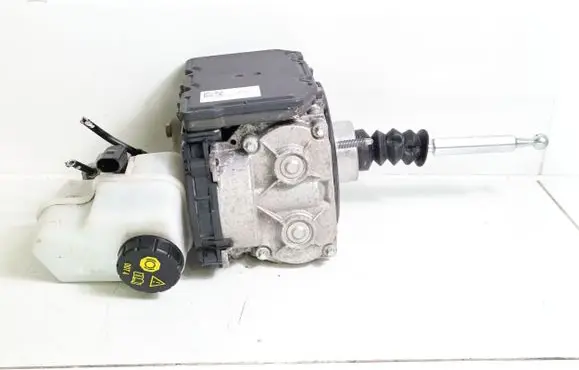 Volkswagen Golf VII Brake booster 5QE614105AT