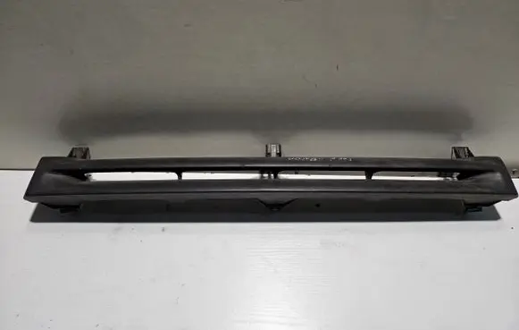 Ford Orion Front grill 87AG8150AAW