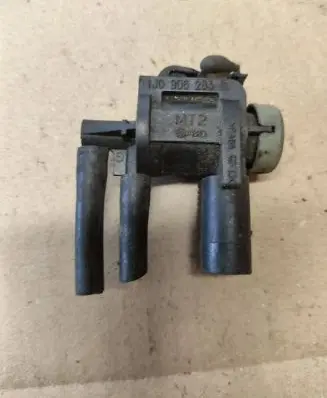 Audi A6 S6 C6 4F Turbo solenoid valve 1J0906283C