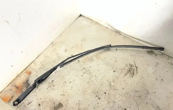 Iveco Daily 6th gen Front wiper blade arm 5801645537