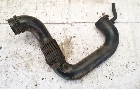 Volvo V70 Air intake hose/pipe 9161391 6766