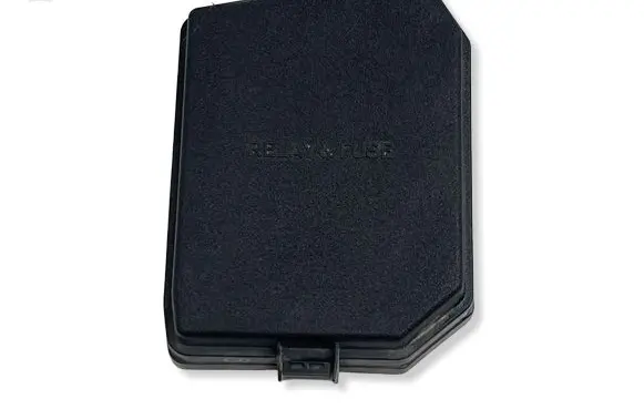 Toyota Highlander XU70 Fuse box cover 826620EC00
