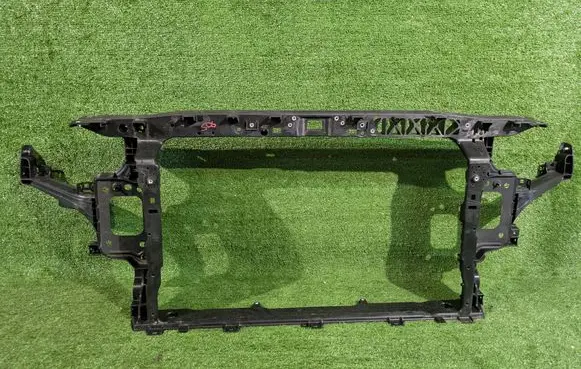 Hyundai i30 Radiator support slam panel 64101S0000