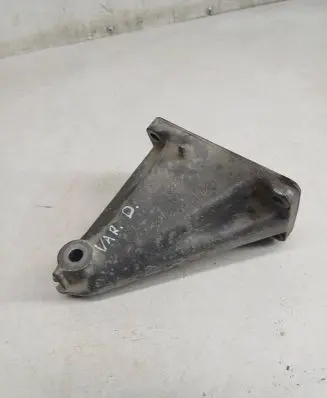 Mercedes-Benz C W203 Engine mounting bracket A1122232104