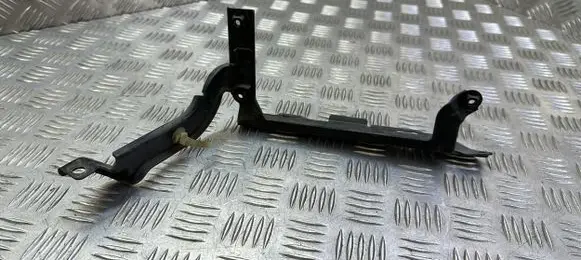 Honda CR-V Radiator mount bracket 