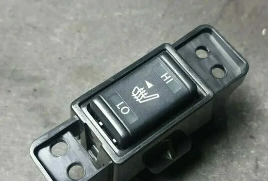 Nissan Leaf I (ZE0) Seat heating switch 689TC3NL0A