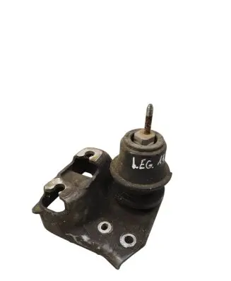 Subaru Legacy Engine mount bracket