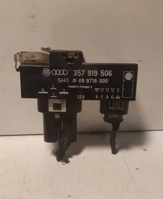 Volkswagen Sharan Coolant fan relay 357919506 898718000