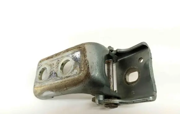 Citroen DS4 Front door upper hinge