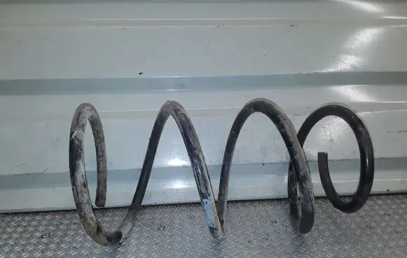 Toyota Prius (XW20) Front coil spring 