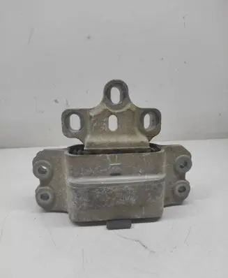 Volkswagen Caddy Engine mount bracket 1K0199555