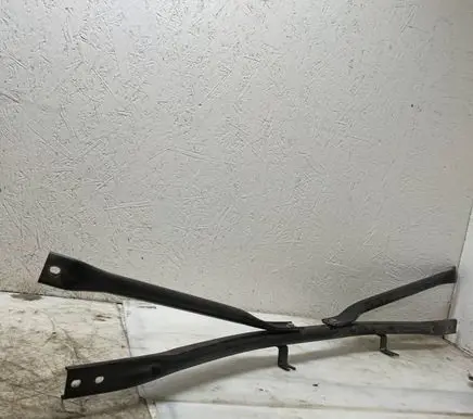 Porsche Macan (95B) Radiator support slam panel bracket 