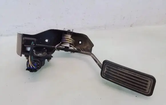 Toyota Corolla Verso E121 Accelerator throttle pedal