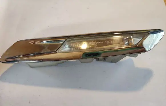 BMW 5 F10 F11 Front fender indicator light 715416805 715417005