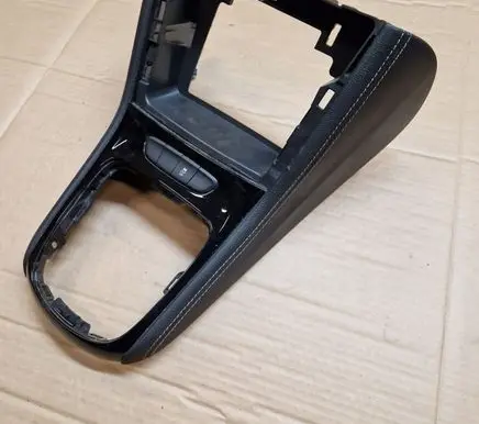 Opel Astra K Radio/GPS head unit trim 