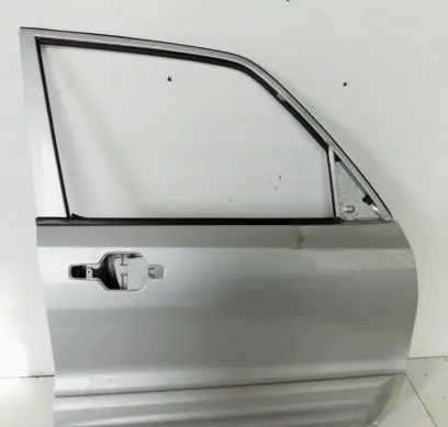Mitsubishi Pajero Front door