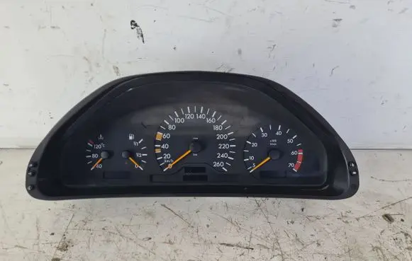Mercedes-Benz CLK A208 C208 Speedometer (instrument cluster)