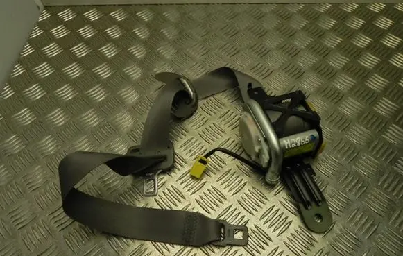 Honda Civic Front seatbelt TKAF8EJ453 M2866