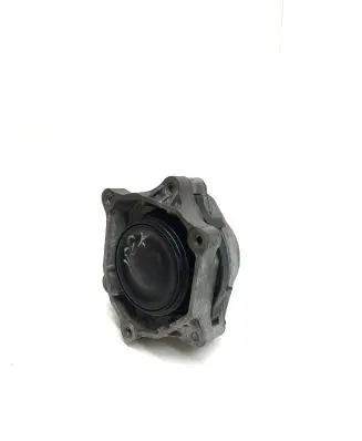 BMW 4 F32 F33 Engine mount bracket 6859413