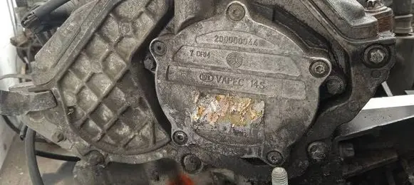 Mitsubishi Colt Vacuum pump 200000044