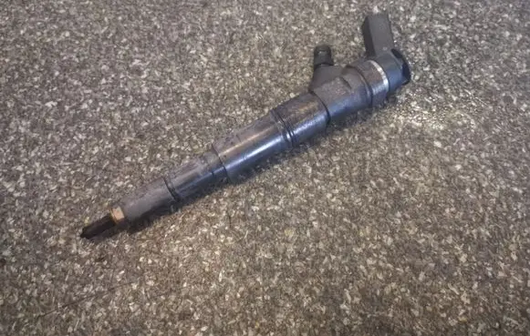 BMW 5 E60 E61 Fuel injector 0986435084