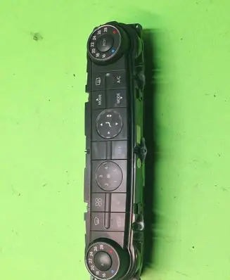 Mercedes-Benz E W211 Climate control unit 2118300490 HW4104 SW0805