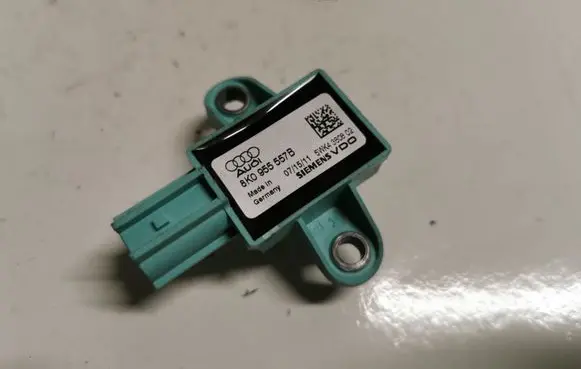Audi A5 8T 8F Airbag deployment crash/impact sensor 8K0955557B