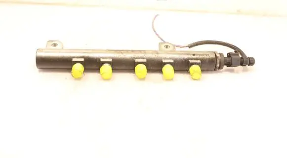 Fuel main line pipe