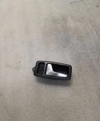 Audi A8 S8 D2 4D Front door interior handle 4D0837019C