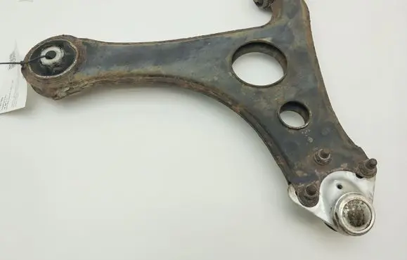 Mercedes-Benz A W168 Front lower control arm/wishbone 2F082