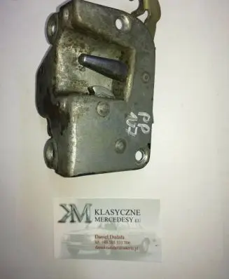 Mercedes-Benz SL R107 Front door lock 1077200235