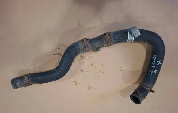 Hyundai i30 Engine coolant pipe/hose 25412-F2250 25412-F2200