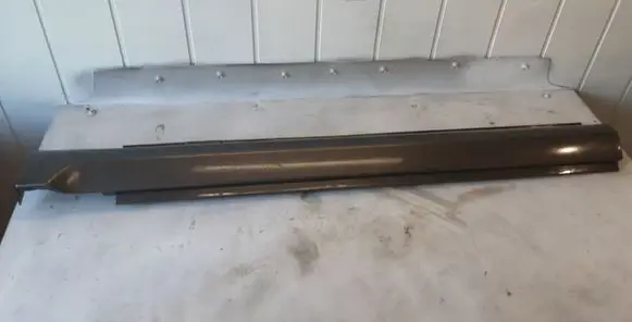 KIA Sorento Side skirt front trim 