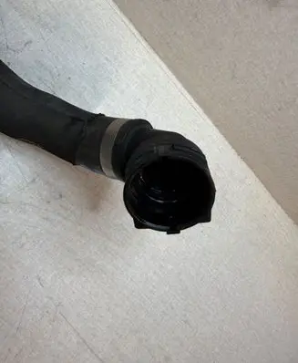 Audi Q7 4M Engine coolant pipe/hose 4M0122101CB 150967