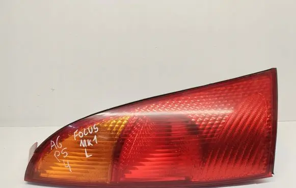Ford Focus Rear/tail lights 1M5113405