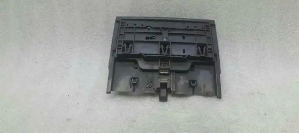 Mercedes-Benz CLS C218 X218 Ashtray (front) A2186800750
