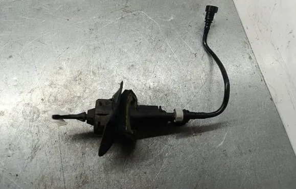 Clutch master cylinder