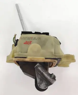 Mercedes-Benz E W211 Gear shifter/selector A2112674224