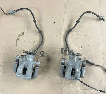 Mini One - Cooper F56 F55 Rear brake caliper 6860558